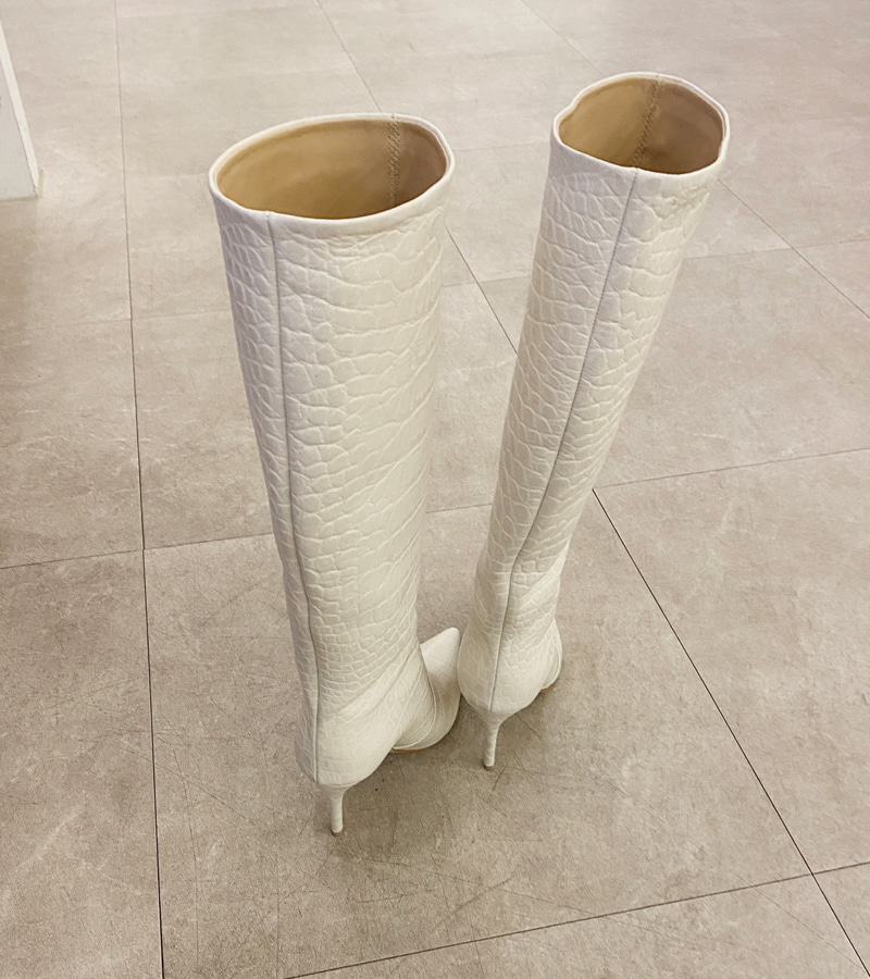 Vibe Boots (ivory)